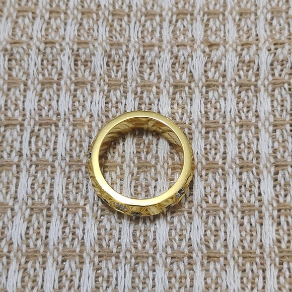 Chaumet 18K Gold Honeycomb Ring - Picture 7 of 9